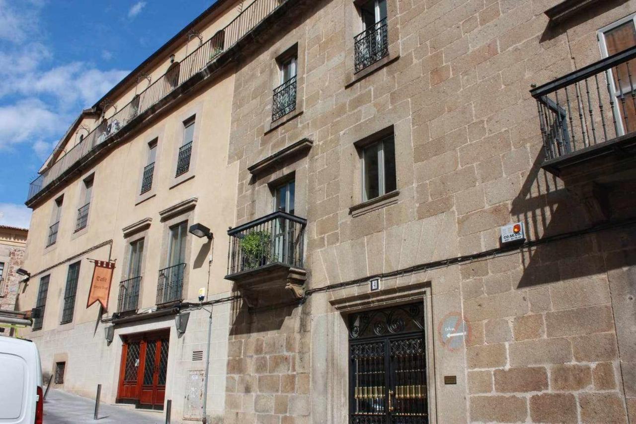 Апартаменты Plasencia Santa Ana Экстерьер фото